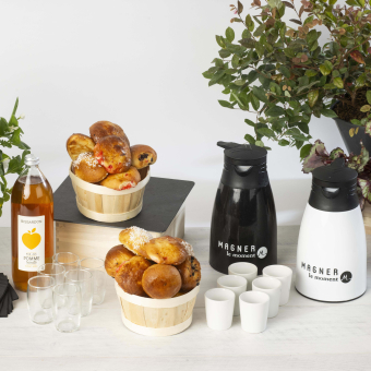 Petit déjeuner café, chocolat & brioches - 6 personnes